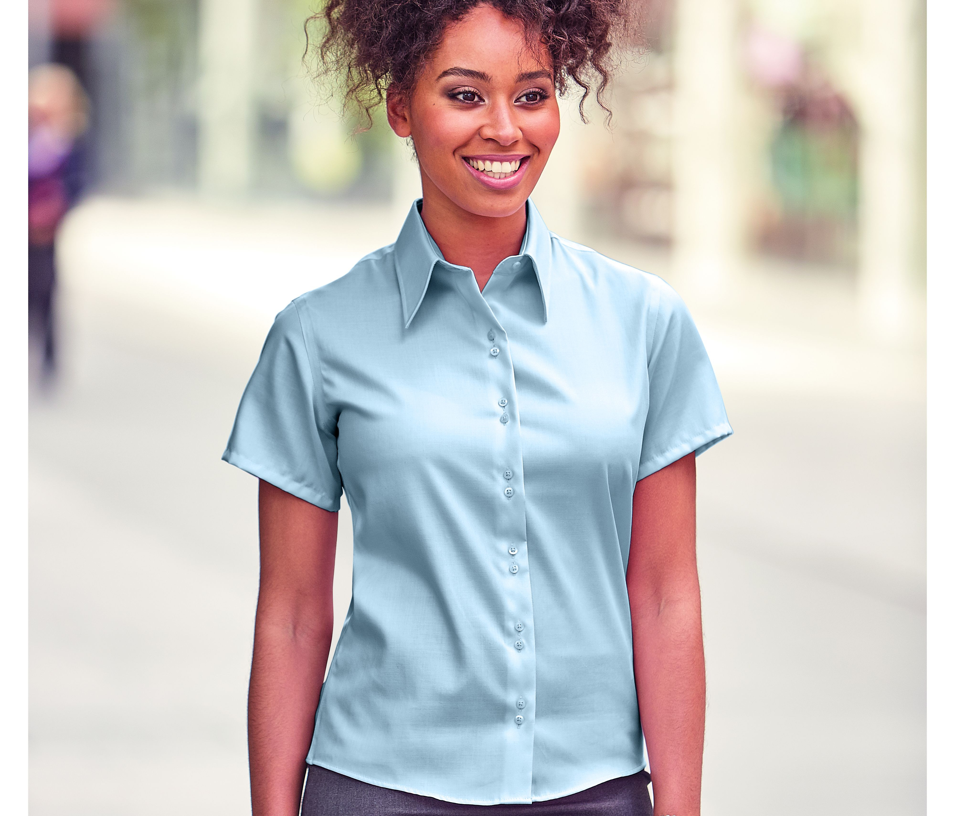 LADIES' SHORT SLEEVE TAILORED ULTIMATE NON-IRON SHIRT