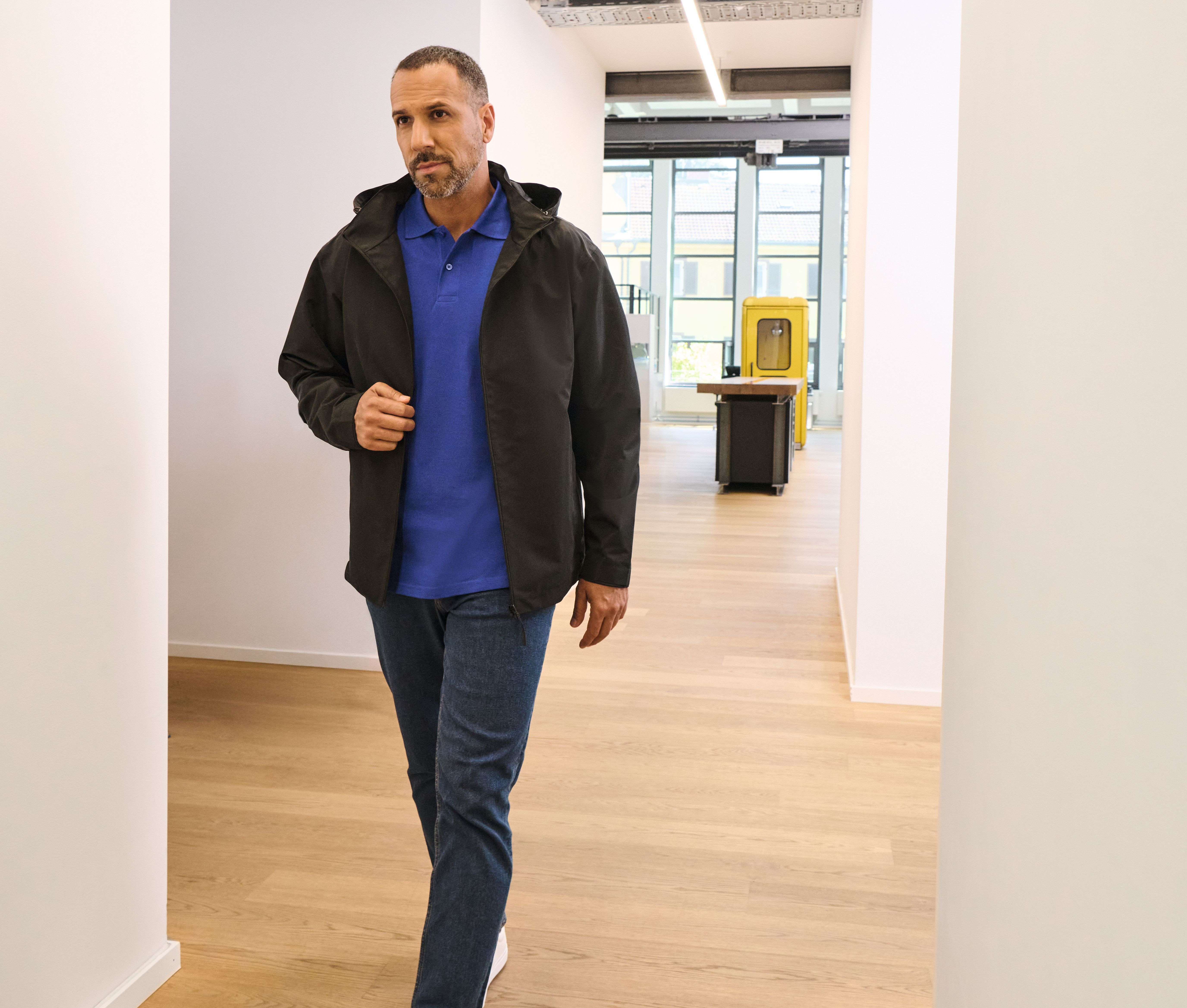 ESSENTIAL WEATHER SHELL JACKET